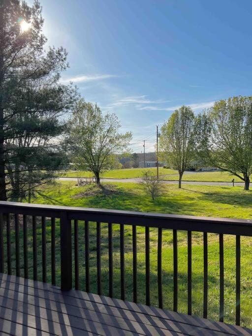 Charming House In Sevierville Family Friendly Quiet Location Close To Wilderness Exterior photo